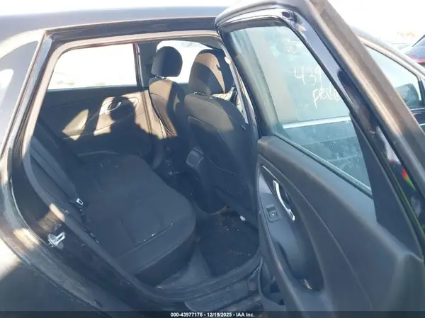 KMHH35LE5JU040465 2018 HYUNDAI ELANTRA - Image 8
