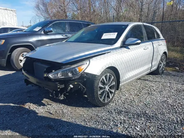 KMHH35LE5JU041261 2018 HYUNDAI ELANTRA - Image 2