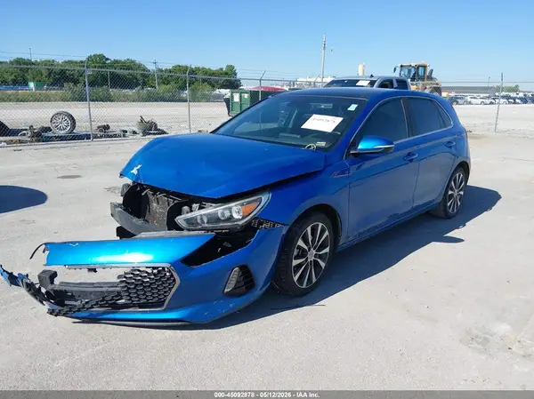 KMHH35LE5JU043253 2018 HYUNDAI ELANTRA - Image 2