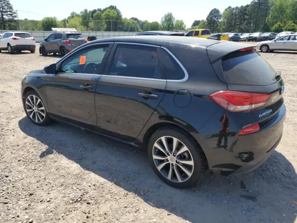 KMHH35LE5JU058383 2018 HYUNDAI ELANTRA - Image 2