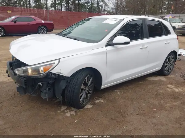 KMHH35LE5JU062126 2018 HYUNDAI ELANTRA - Image 2