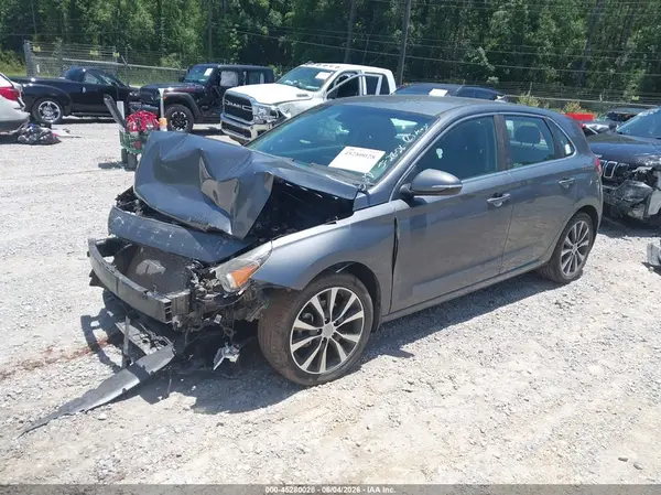 KMHH35LE5JU068413 2018 HYUNDAI ELANTRA - Image 2