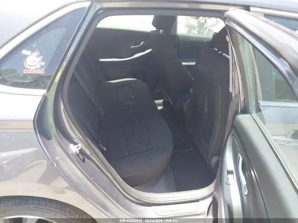 KMHH35LE5JU068413 2018 HYUNDAI ELANTRA - Image 8