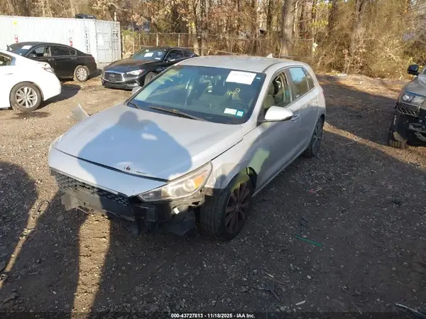KMHH35LE5JU078875 2018 HYUNDAI ELANTRA - Image 2