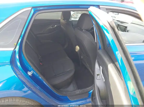 KMHH35LE6JU011301 2018 HYUNDAI ELANTRA - Image 8