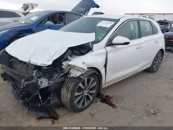 KMHH35LE6JU014585 2018 HYUNDAI ELANTRA - Image 2