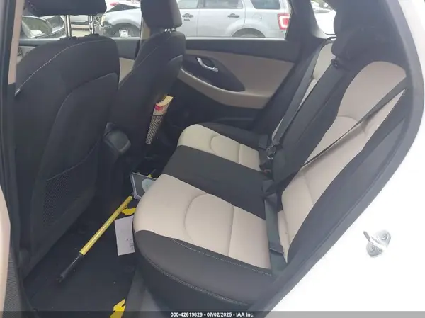 KMHH35LE6JU018653 2018 HYUNDAI ELANTRA - Image 8