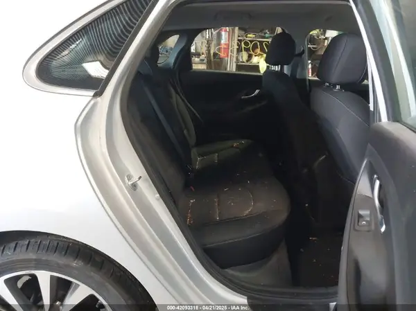 KMHH35LE6JU018992 2018 HYUNDAI ELANTRA - Image 8