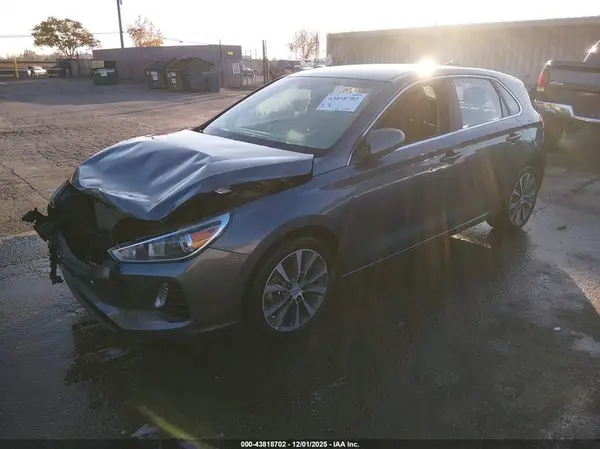 KMHH35LE6JU022928 2018 HYUNDAI ELANTRA - Image 2