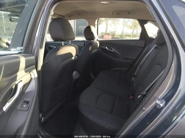 KMHH35LE6JU022928 2018 HYUNDAI ELANTRA - Image 8