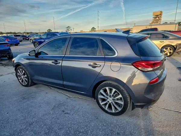 KMHH35LE6JU067657 2018 HYUNDAI ELANTRA - Image 2