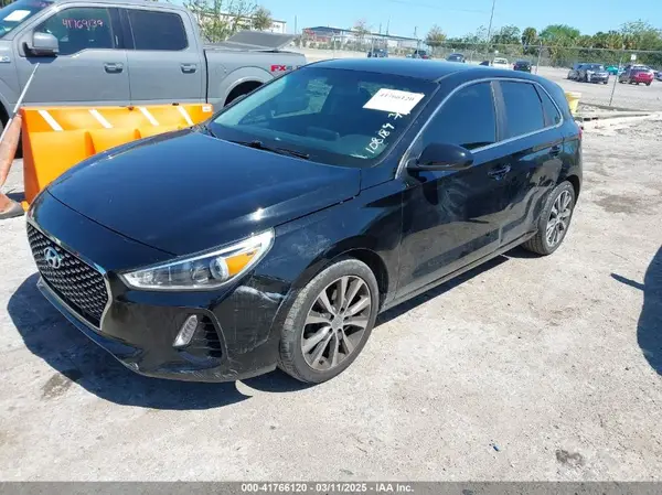 KMHH35LE6KU108189 2019 HYUNDAI ELANTRA - Image 2