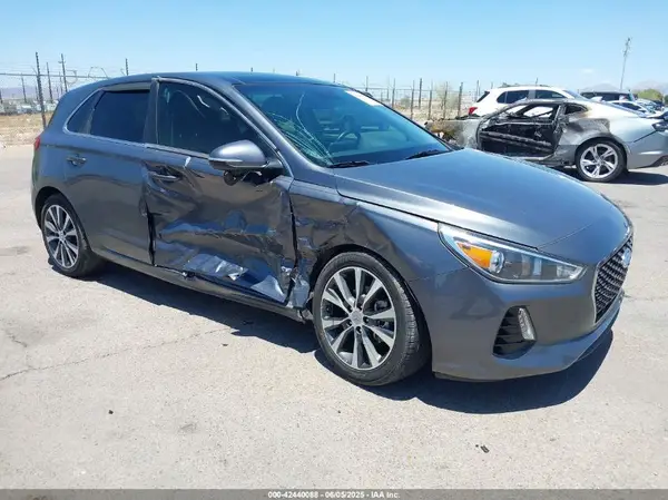 KMHH35LE6KU109519 2019 HYUNDAI ELANTRA - Image 1