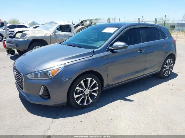 KMHH35LE6KU109519 2019 HYUNDAI ELANTRA - Image 2