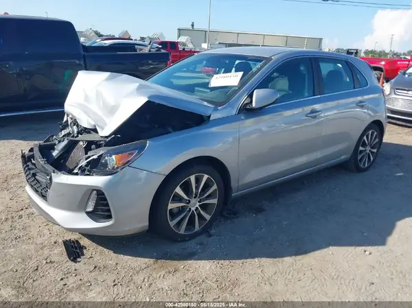 KMHH35LE6LU146118 2020 HYUNDAI ELANTRA - Image 2