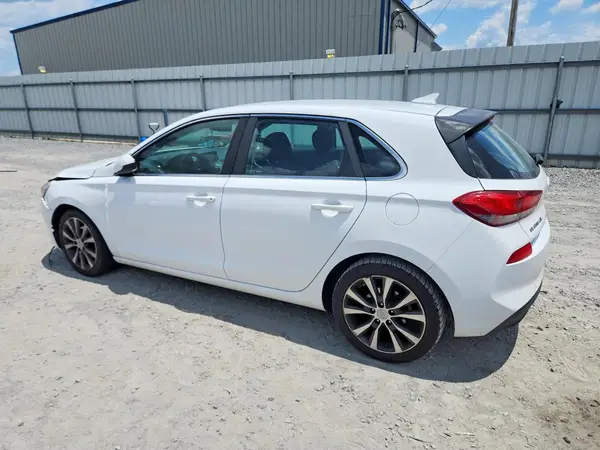KMHH35LE7JU058126 2018 HYUNDAI ELANTRA - Image 2