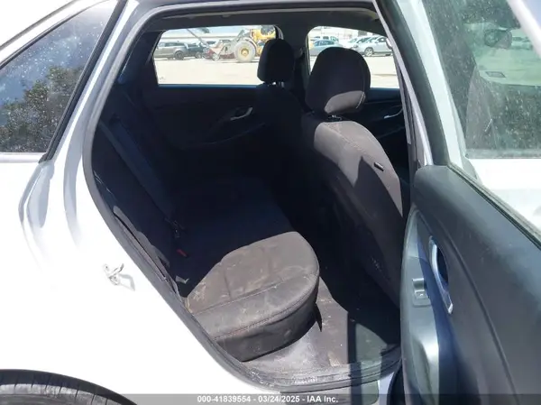 KMHH35LE7JU063696 2018 HYUNDAI ELANTRA - Image 8