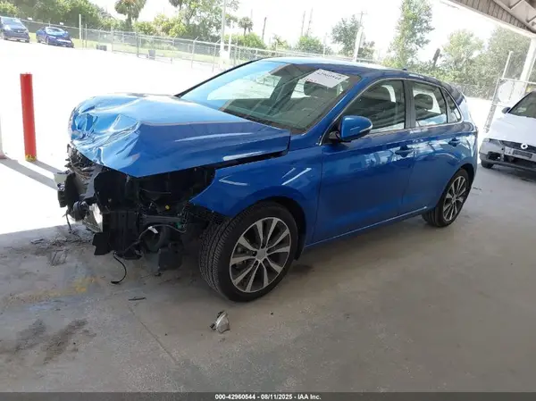 KMHH35LE7JU067926 2018 HYUNDAI ELANTRA - Image 2
