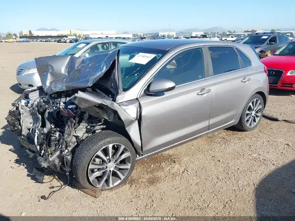 KMHH35LE7LU136794 2020 HYUNDAI ELANTRA - Image 2