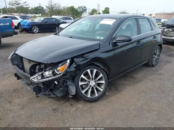 KMHH35LE8JU013793 2018 HYUNDAI ELANTRA - Image 2