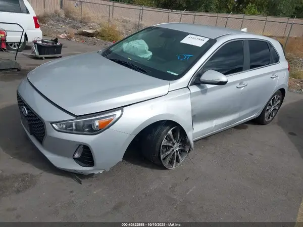 KMHH35LE8JU030089 2018 HYUNDAI ELANTRA - Image 2