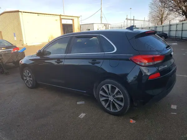 KMHH35LE8JU030402 2018 HYUNDAI ELANTRA - Image 2