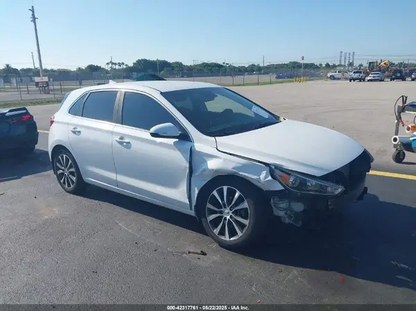 KMHH35LE8JU034384 2018 HYUNDAI ELANTRA - Image 1