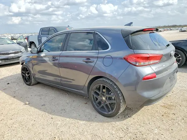 KMHH35LE8JU062072 2018 HYUNDAI ELANTRA - Image 2