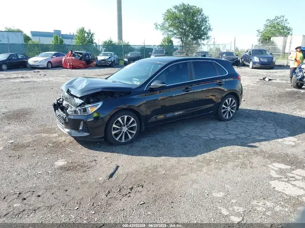KMHH35LE8JU076165 2018 HYUNDAI ELANTRA - Image 2
