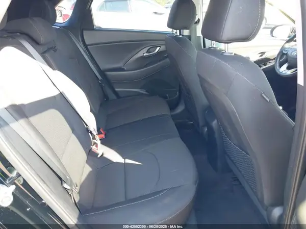 KMHH35LE8JU076165 2018 HYUNDAI ELANTRA - Image 8