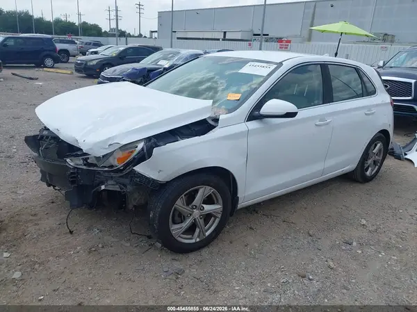 KMHH35LE8JU079762 2018 HYUNDAI ELANTRA - Image 2