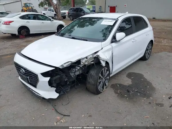 KMHH35LE8JU081382 2018 HYUNDAI ELANTRA - Image 2