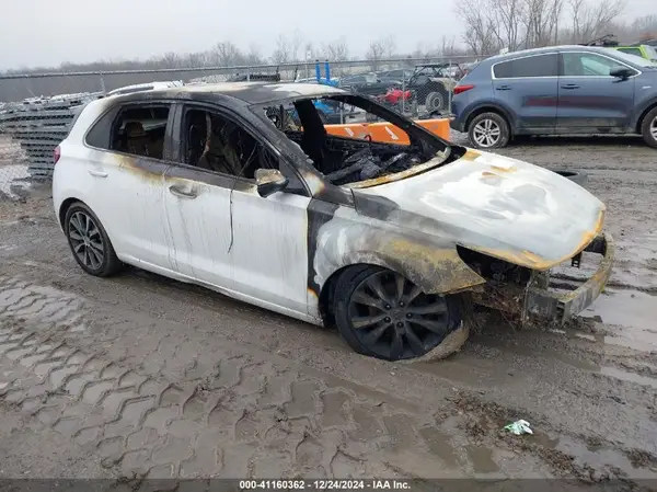 KMHH35LE8KU103382 2019 HYUNDAI ELANTRA - Image 1