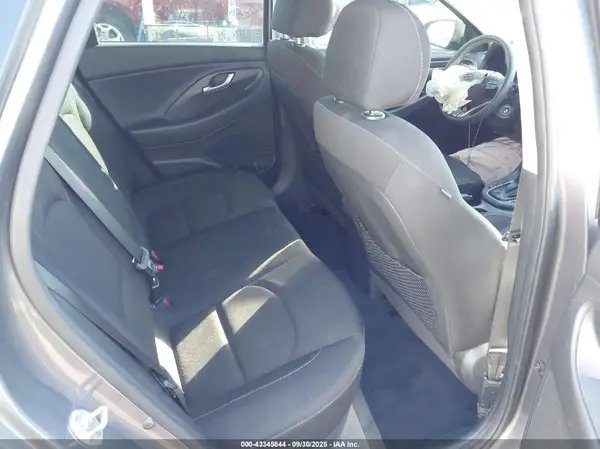 KMHH35LE8KU104144 2019 HYUNDAI ELANTRA - Image 8