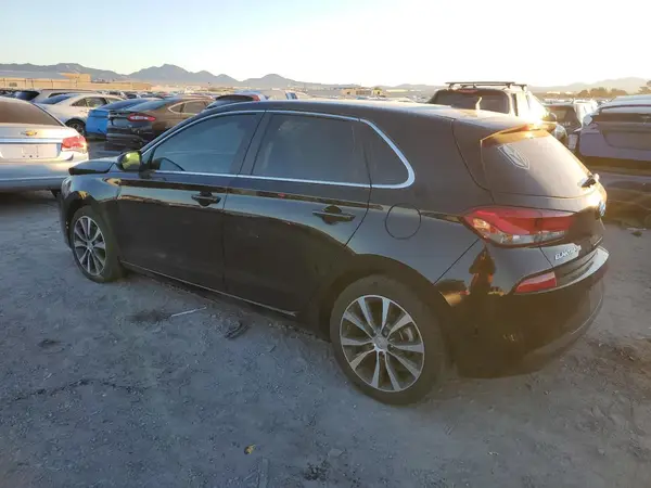 KMHH35LE8KU117878 2019 HYUNDAI ELANTRA - Image 2