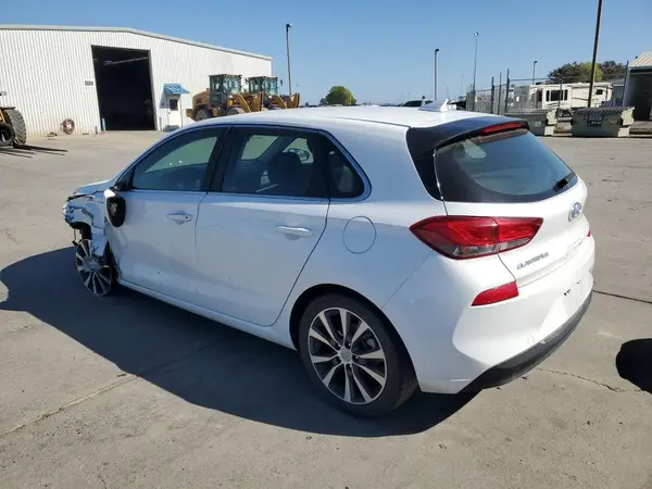 KMHH35LE8LU135623 2020 HYUNDAI ELANTRA - Image 2