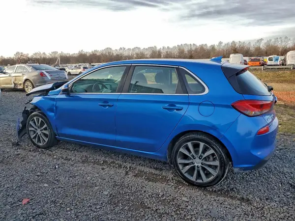 KMHH35LE9JU011972 2018 HYUNDAI ELANTRA - Image 2