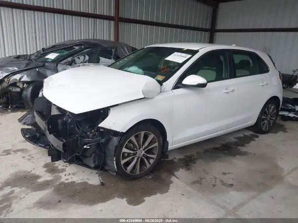 KMHH35LE9JU013527 2018 HYUNDAI ELANTRA - Image 2