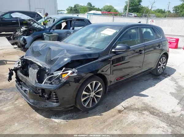 KMHH35LE9JU018565 2018 HYUNDAI ELANTRA - Image 2