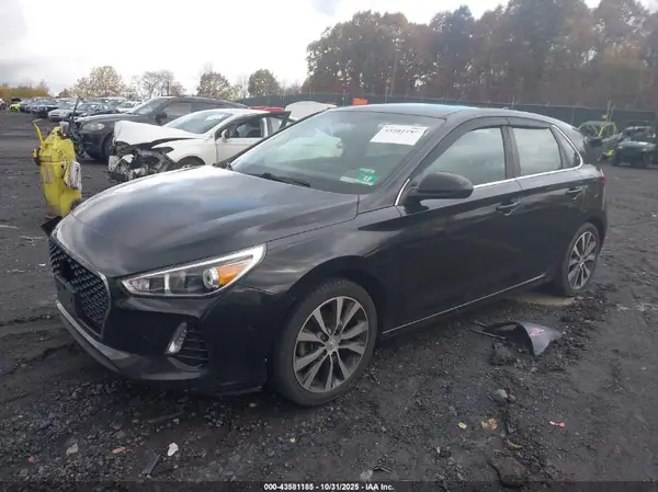 KMHH35LE9JU028402 2018 HYUNDAI ELANTRA - Image 2