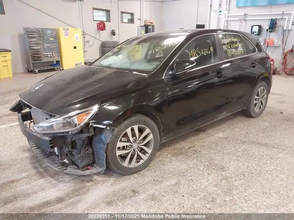 KMHH35LE9JU033843 2018 HYUNDAI ELANTRA - Image 2
