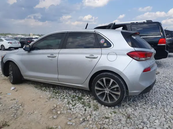 KMHH35LE9JU071119 2018 HYUNDAI ELANTRA - Image 2