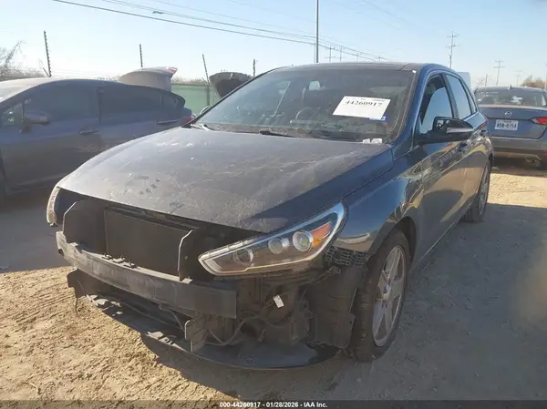 KMHH35LE9JU078054 2018 HYUNDAI ELANTRA - Image 2