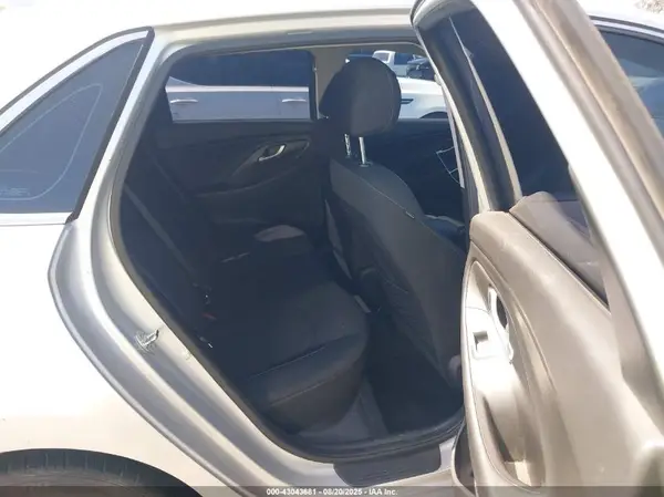 KMHH35LE9KU097611 2019 HYUNDAI ELANTRA - Image 8