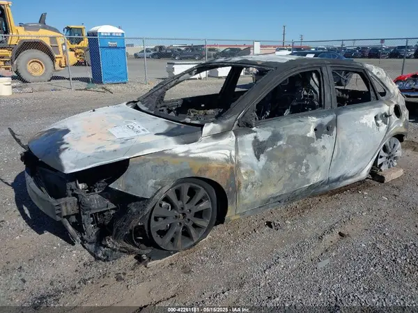 KMHH35LE9KU102208 2019 HYUNDAI ELANTRA - Image 2