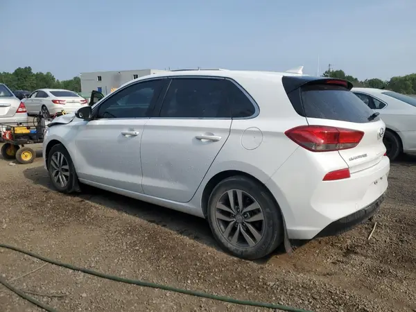 KMHH35LE9KU106775 2019 HYUNDAI ELANTRA - Image 2