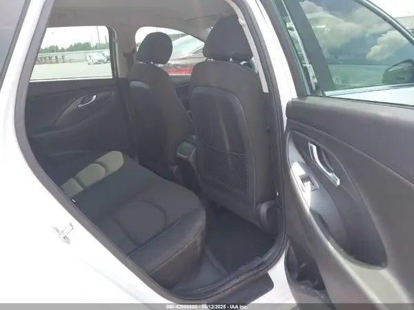 KMHH35LEXJU062199 2018 HYUNDAI ELANTRA - Image 8