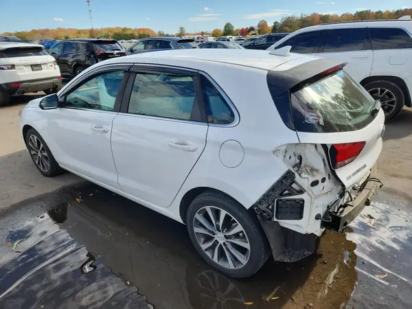KMHH35LEXKU105750 2019 HYUNDAI ELANTRA - Image 2