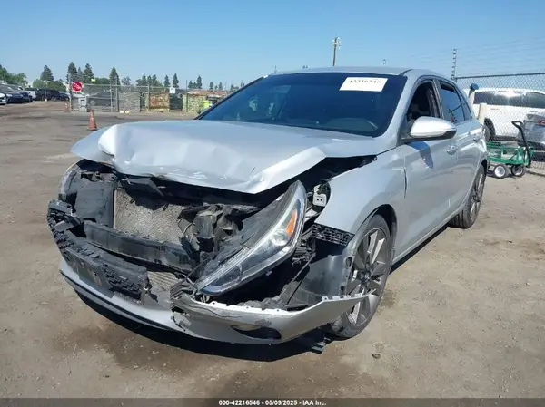 KMHH55LC1JU086867 2018 HYUNDAI ELANTRA - Image 2