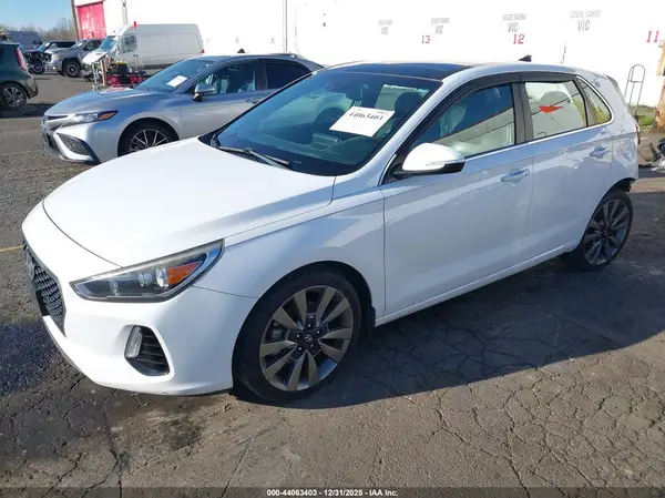 KMHH55LC3JU028100 2018 HYUNDAI ELANTRA - Image 2